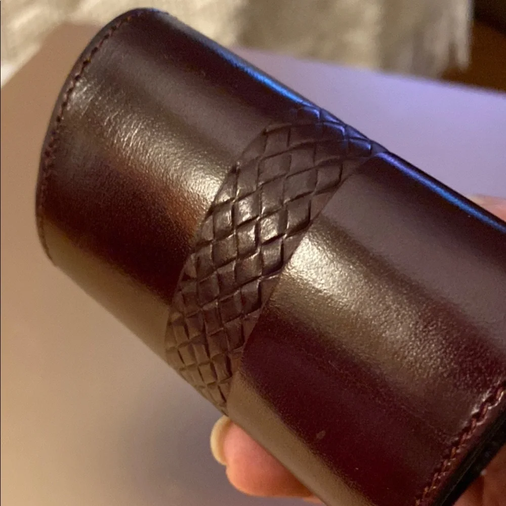 Elegant Brown Leather Coin Purse with Gold Accents. Vintage - Picture 5 of 9